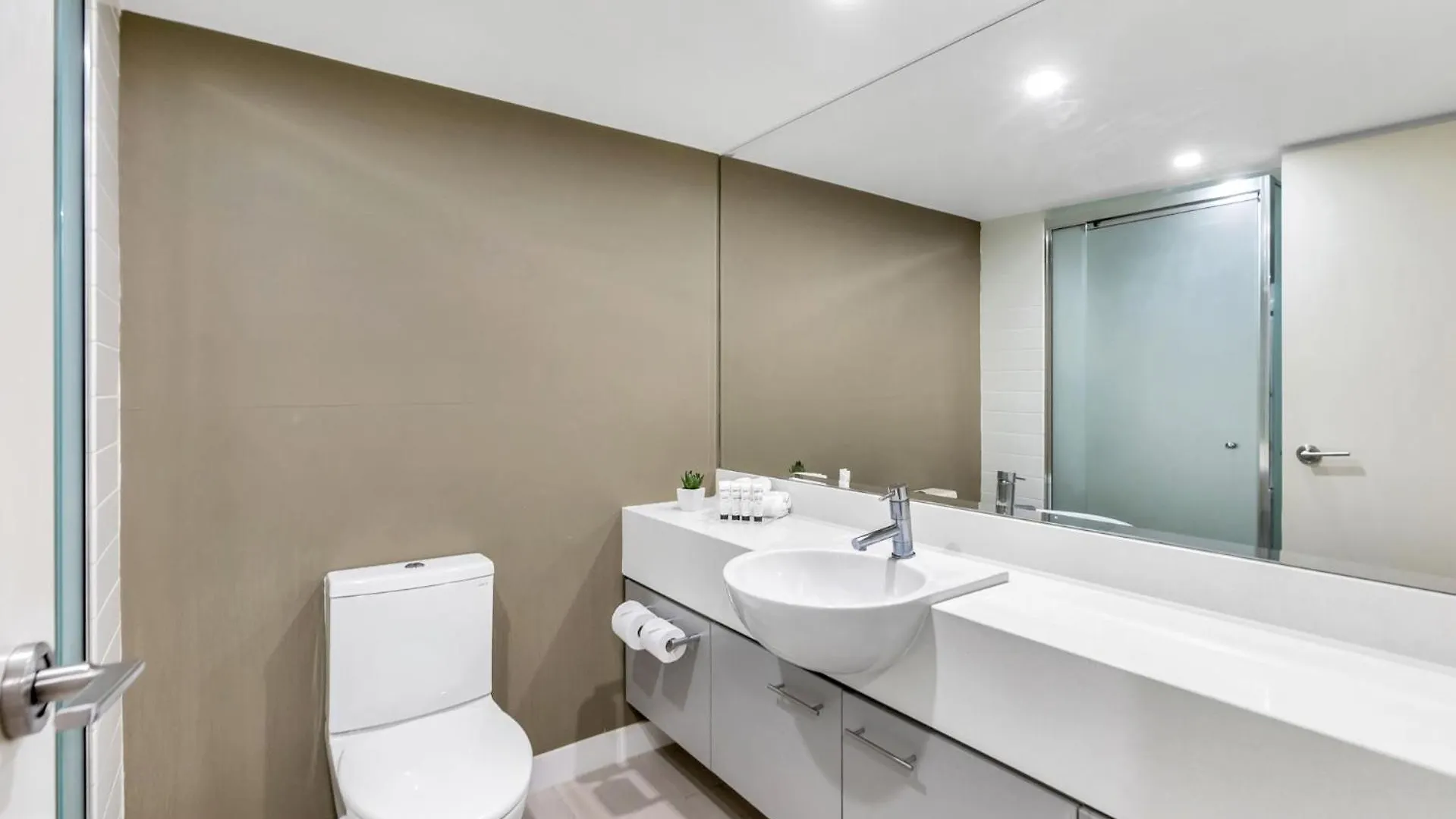 Belle Escapes Drift Beachfront Resort Suite 3207 Palm Cove Australia
