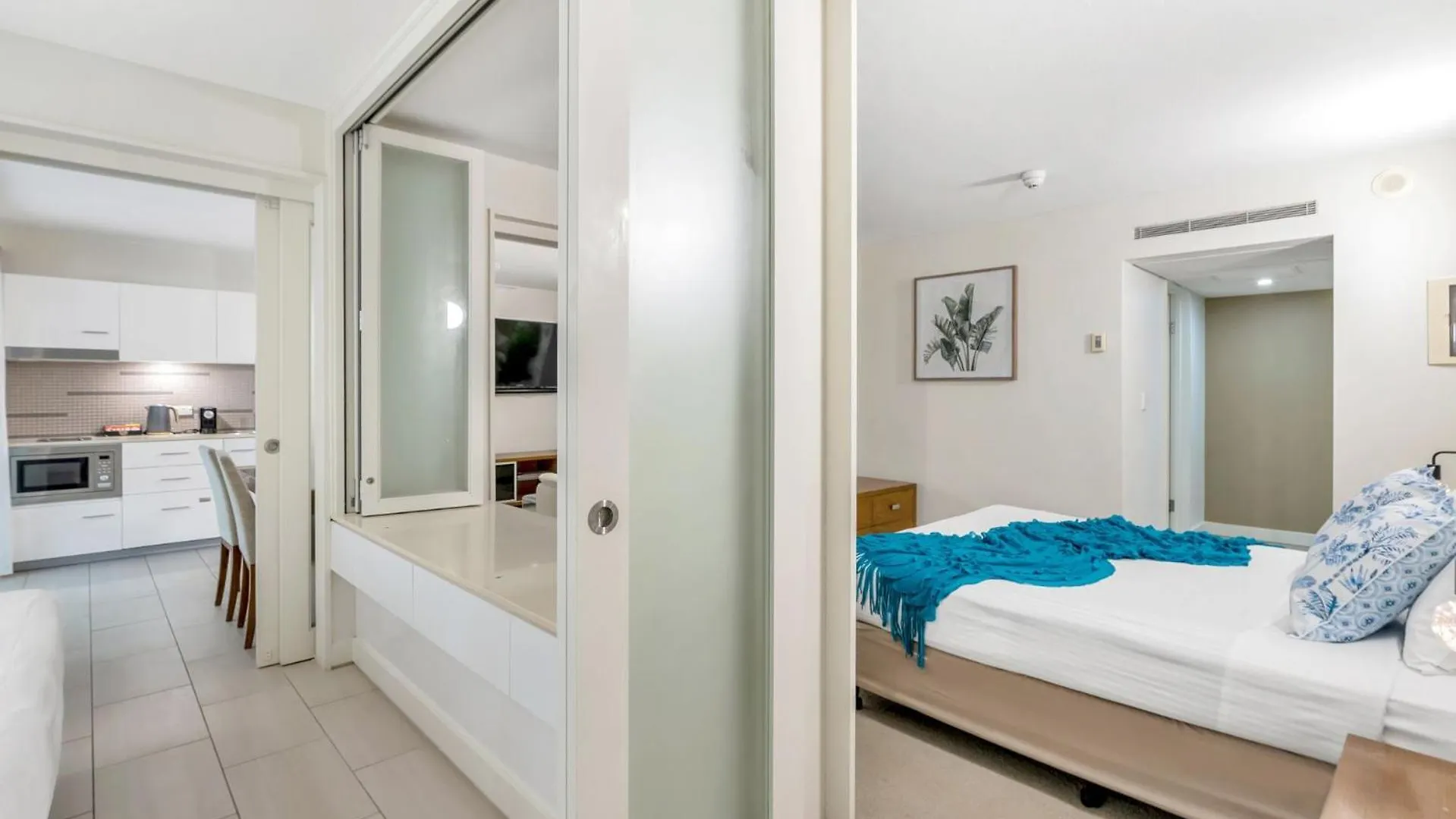 Belle Escapes Drift Beachfront Resort Suite 3207 Palm Cove Apartment