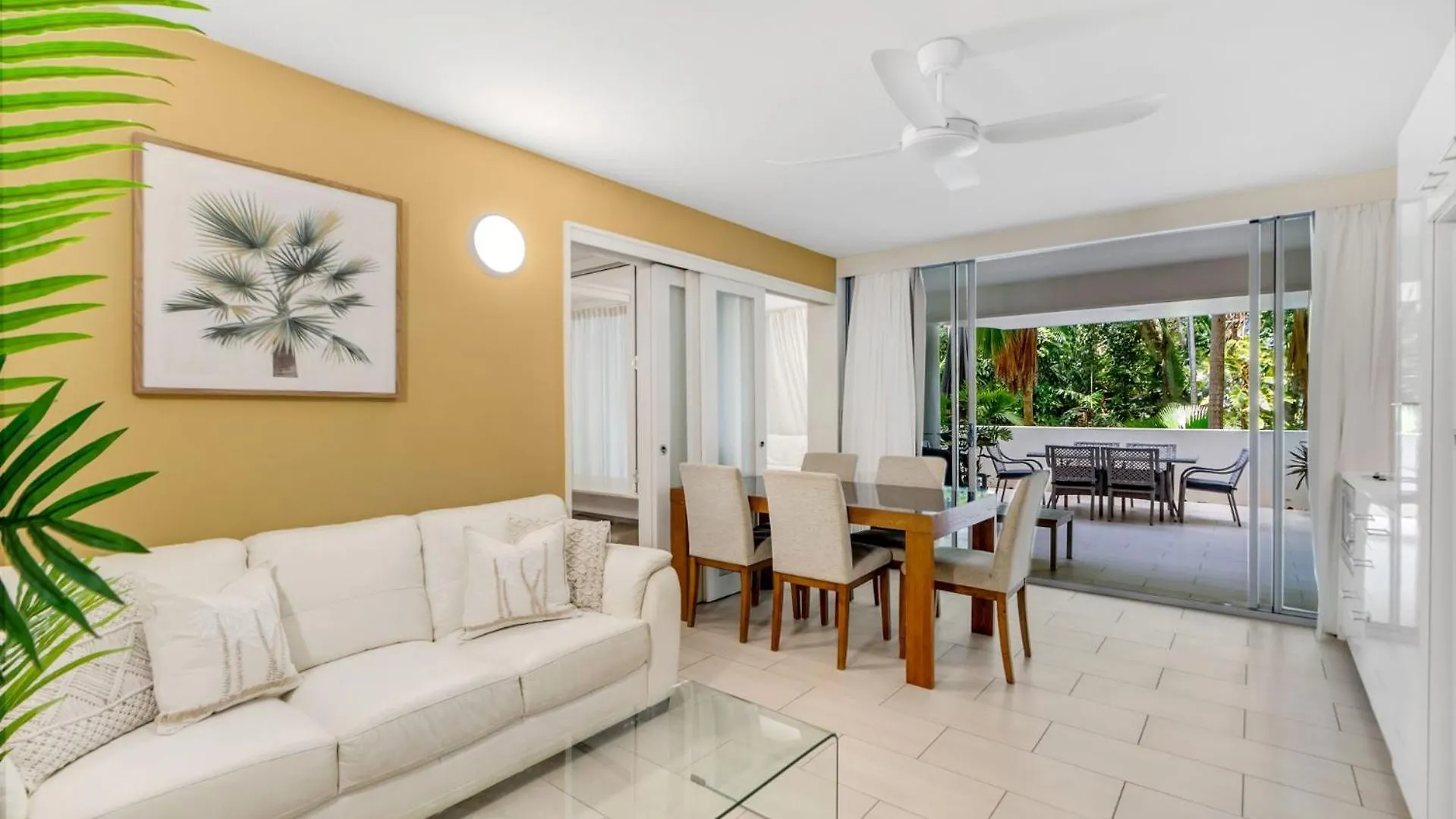 Belle Escapes Drift Beachfront Resort Suite 3207 Palm Cove Australia